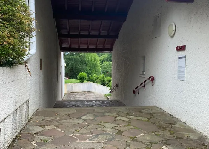 Adour Piscine Vue Montagnes *