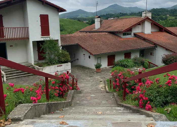 Adour Piscine Vue Montagnes